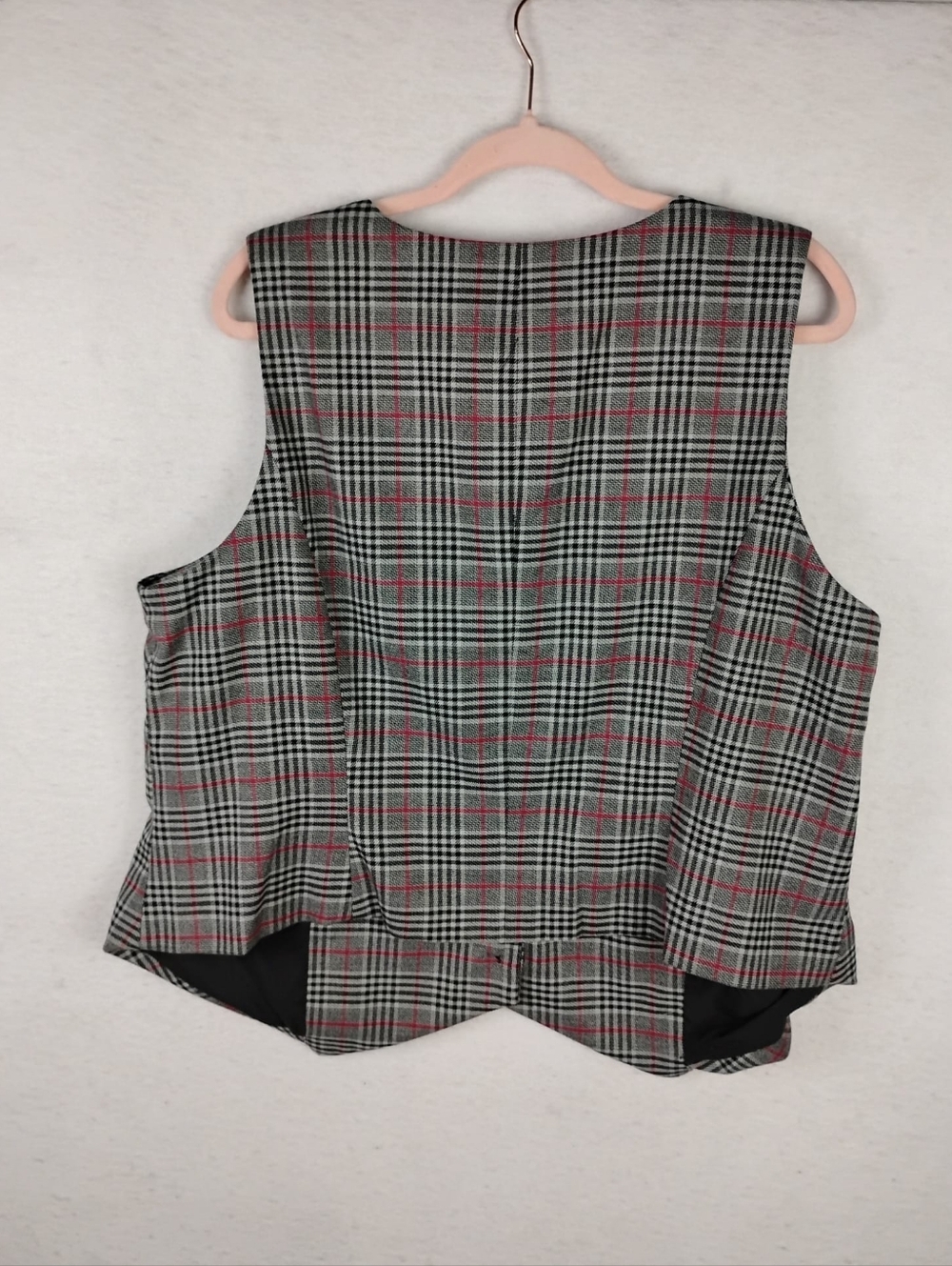 New Ava & Viv Plaid Vest in Black, Gray & Red Combo Size Women's 2X - Picture 3 of 5